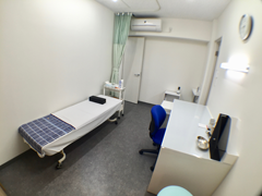 形成外科皮フ科診察室